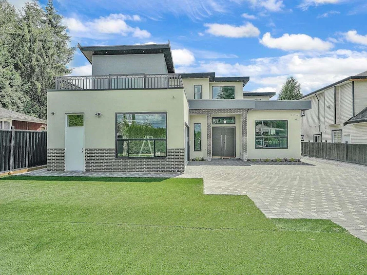12352 96 Avenue, Surrey, BC, V3V 1W7