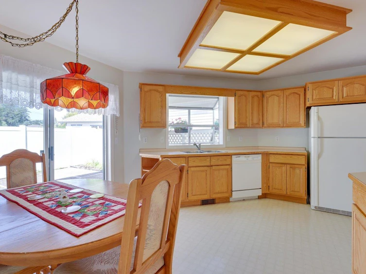 6-8500 Young Road, Chilliwack, BC, V2P 4P1 - 8