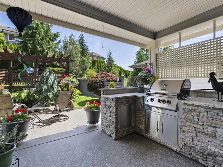 35798 Westview Boulevard, Abbotsford, BC, V3G 3G3 - 35