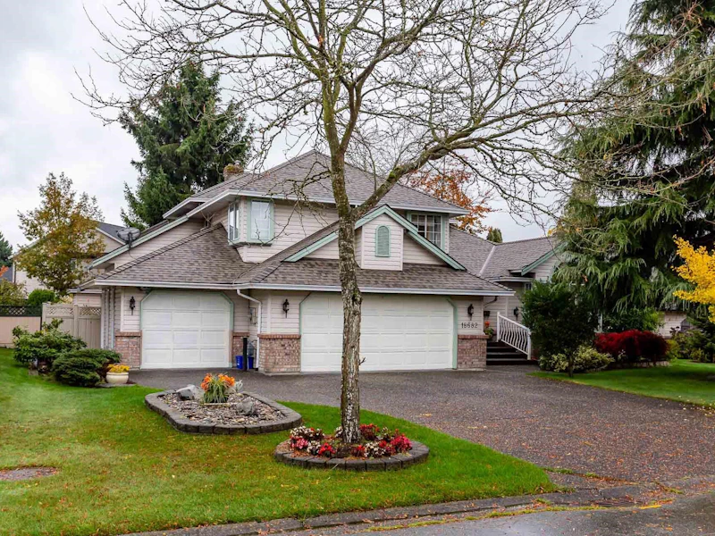 18682 62nd Avenue, Surrey BC V3S 7P1