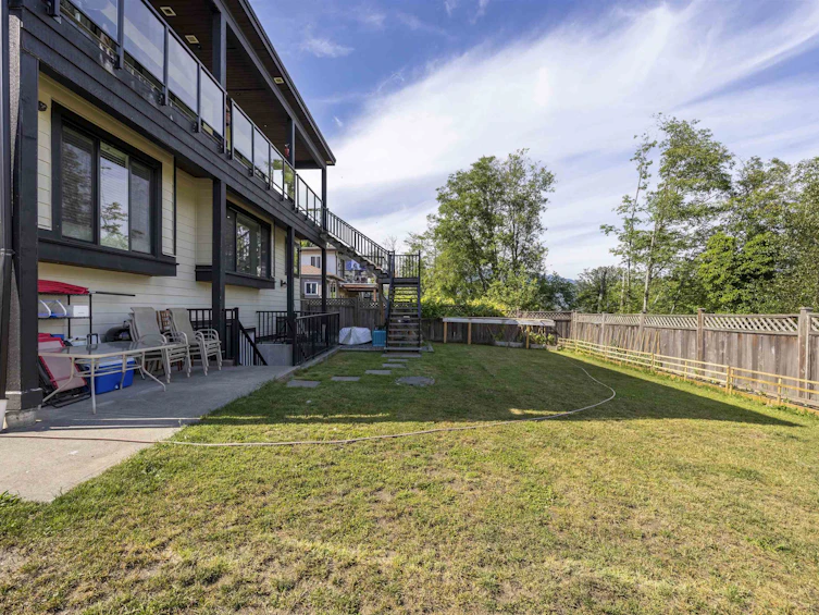 2 N Fell Avenue, Burnaby, BC, V5B 1L2 - 17