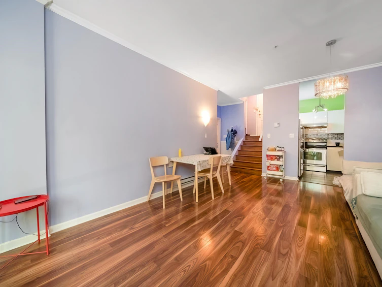 102-3680 Rae Avenue, Vancouver, BC, V5R 2P5 - 10