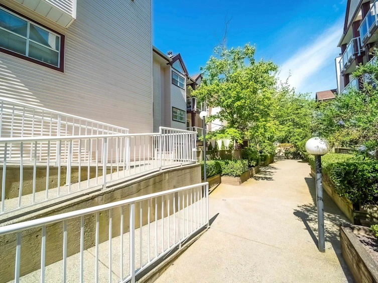 102-3680 Rae Avenue, Vancouver, BC, V5R 2P5 - 3