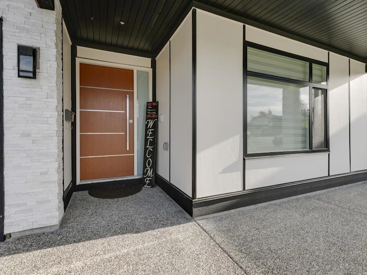 33654 Cherry Avenue, Mission, BC, V2V 2V6 - 3