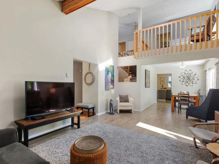 1058 Fircrest Road, Gibsons, BC, V0N 1V4 - 5