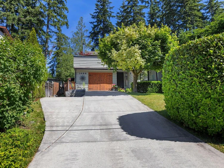 1058 Fircrest Road, Gibsons, BC, V0N 1V4 - 40