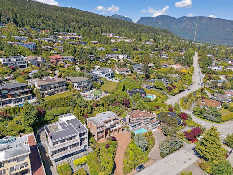 1411 Chippendale Road, West Vancouver, BC, V7S 2N7 - 9