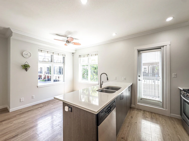 9-1135 Ewen Avenue, New Westminster, BC, V3M 5E3 - 11