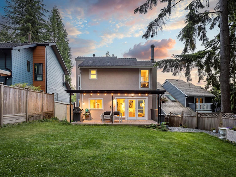 5673 White Pine Lane, North Vancouver, BC, V7R 4S1 - 35