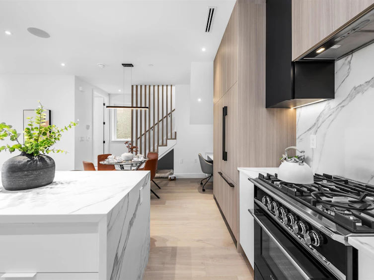 312 E 43 Avenue, Vancouver, BC, V5W 1T6 - 16