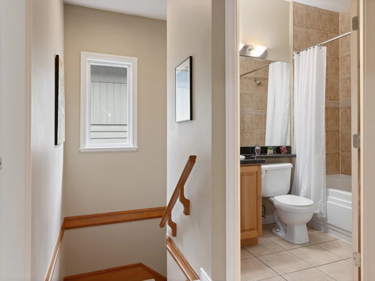1611 East Georgia Street, Vancouver, BC, V5L 2B1 - 27