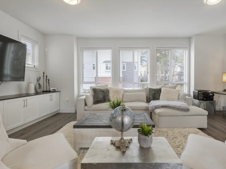 112-9688 162a, Surrey, BC, V4N 6V3 - 3