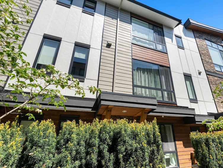 205-16488 64, Surrey, BC, V3S 6X6 - 3