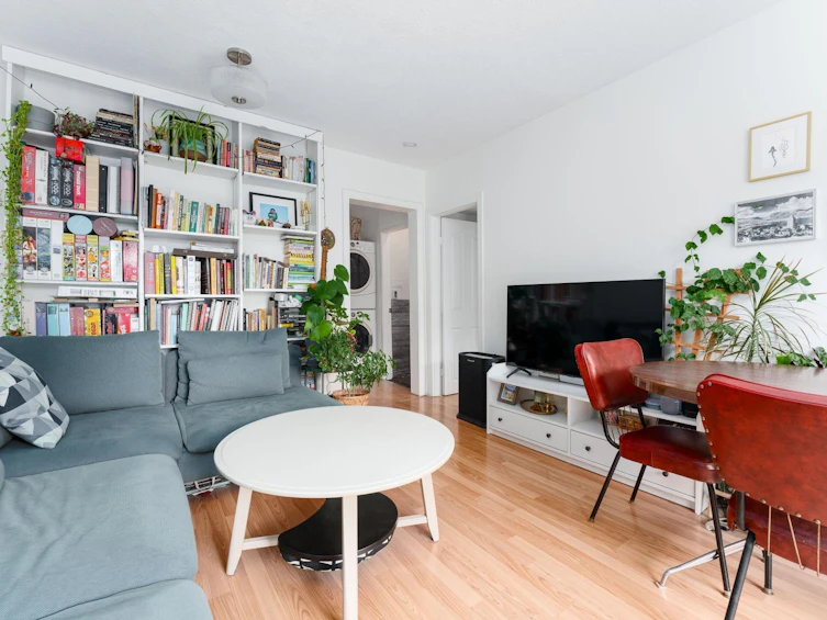 3271 East Georgia Street, Vancouver, BC, V5K 2L2 - 4