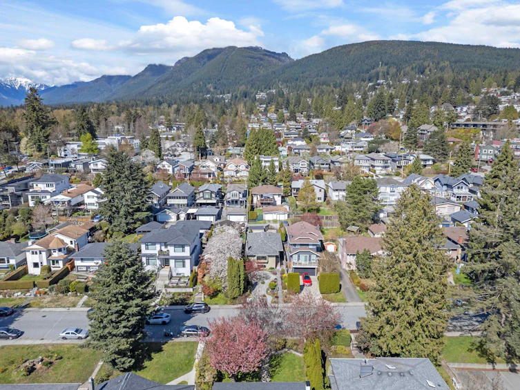 228 West 27th Street, North Vancouver, BC, V7N 2H2 - 38