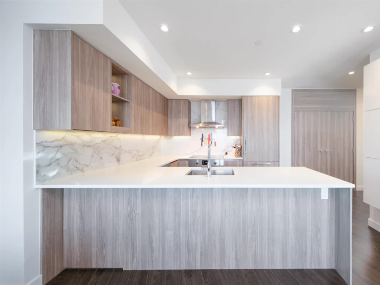 4105-9887 Whalley, Surrey, BC, V3T 0P4