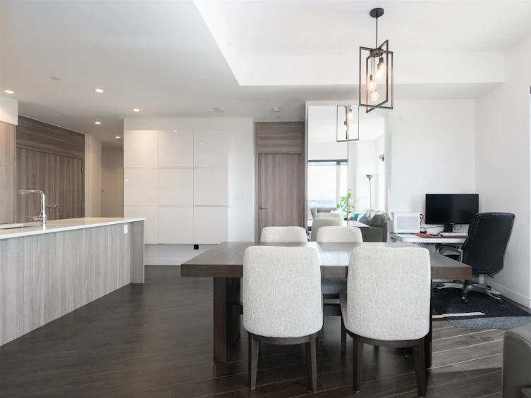 4105-9887 Whalley, Surrey, BC, V3T 0P4 - 2