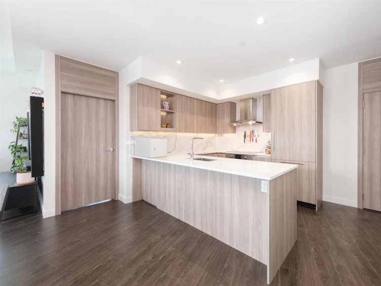 4105-9887 Whalley, Surrey, BC, V3T 0P4 - 3