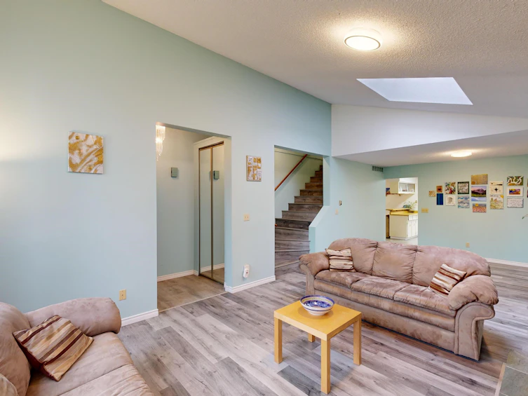 1954 Vonda Way, Coquitlam, BC, V3E 1M7 - 6