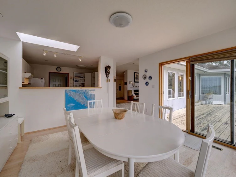 5481 Hydaway Place, Halfmoon Bay, BC, V7Z 1B4 - 17