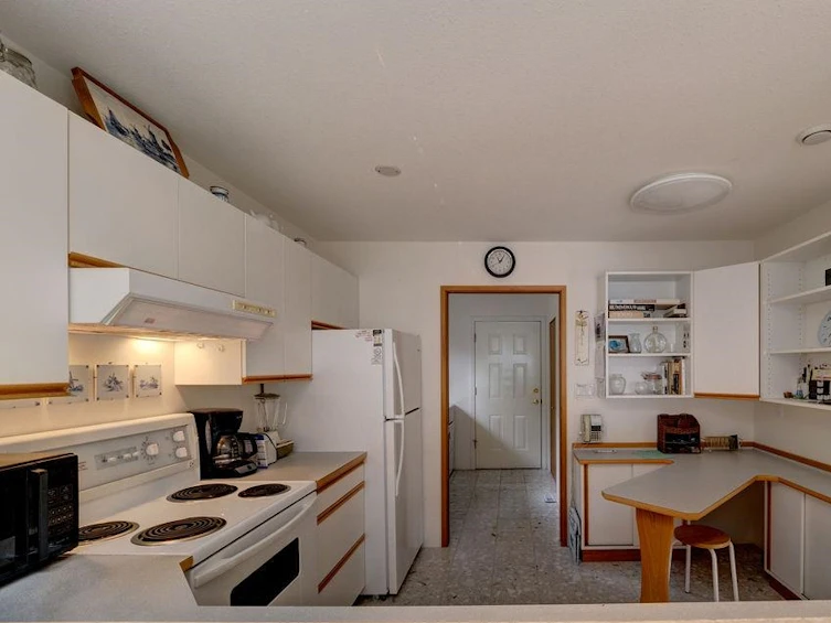 5481 Hydaway Place, Halfmoon Bay, BC, V7Z 1B4 - 21