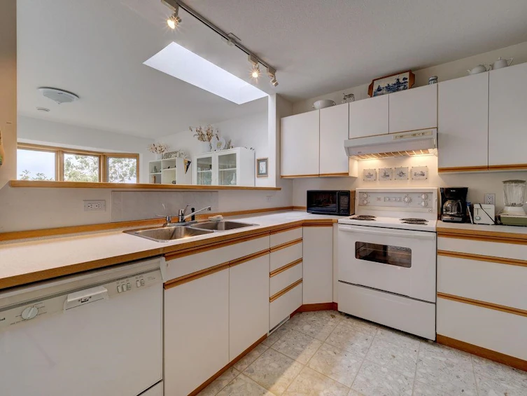 5481 Hydaway Place, Halfmoon Bay, BC, V7Z 1B4 - 24