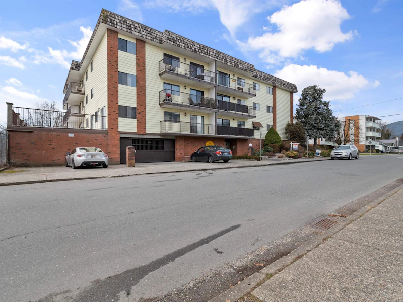 204 - 9417 Nowell Street, Chilliwack BC V2P 7M4