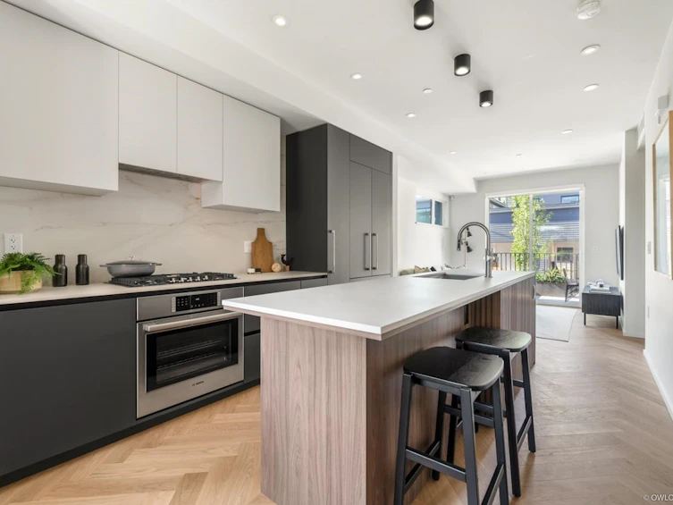 124-755 W 49th Avenue, Vancouver, BC, V5Z 2S6