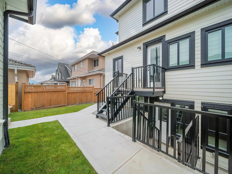 5531 Slocan Street, Vancouver, BC, V5R 2A9 - 23