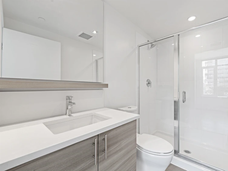 307-200 Nelson's Crescent, New Westminster, BC, V3L 0H4 - 11
