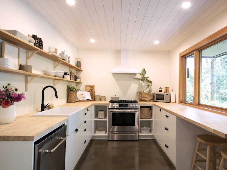 1852 Ocean Beach Beach, Gibsons, BC, V0N 1V5 - 11