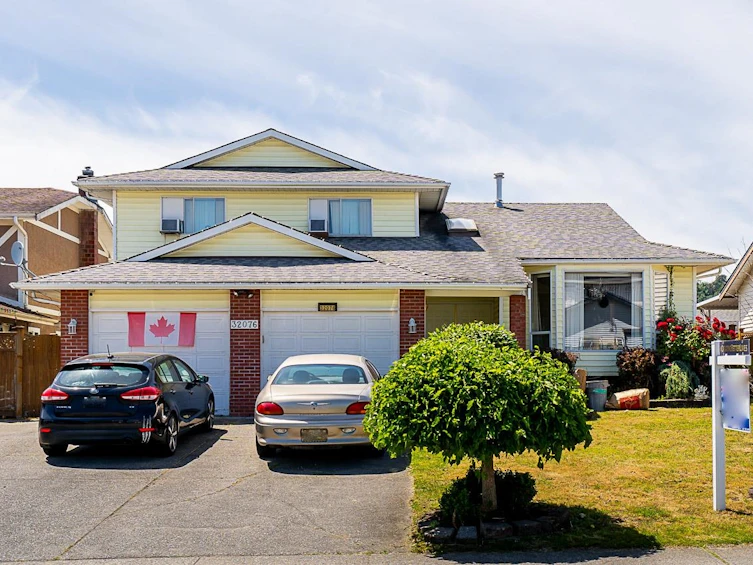 32076 Ashcroft Drive, Abbotsford, BC, V2T 5C3 - 2