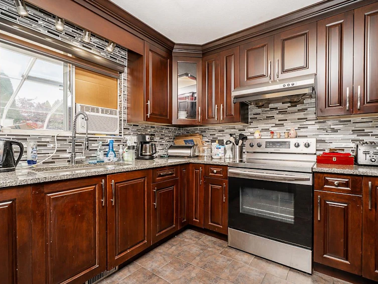 32076 Ashcroft Drive, Abbotsford, BC, V2T 5C3 - 9
