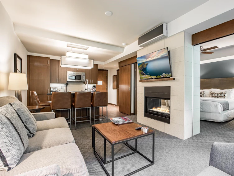 205D-2020 London Lane, Whistler, BC, V0N 1B2 - 4