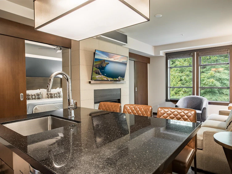 205D-2020 London Lane, Whistler, BC, V0N 1B2 - 7