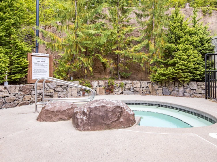 205D-2020 London Lane, Whistler, BC, V0N 1B2 - 18