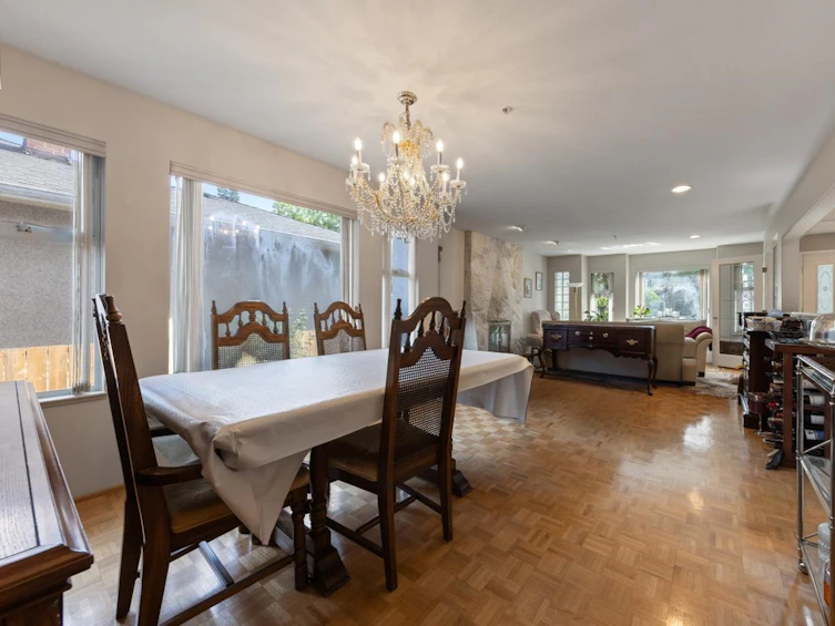 3377 Price Street, Vancouver, BC, V5R 5P8 - 10