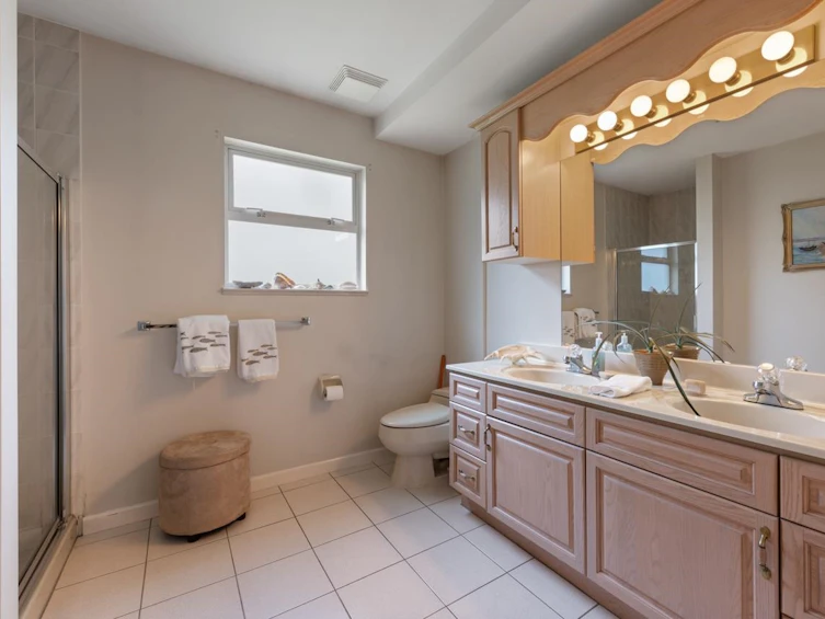 3377 Price Street, Vancouver, BC, V5R 5P8 - 13