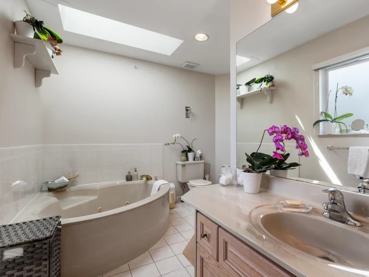 3377 Price Street, Vancouver, BC, V5R 5P8 - 29