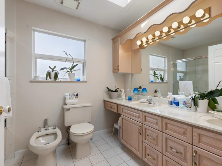 3377 Price Street, Vancouver, BC, V5R 5P8 - 32