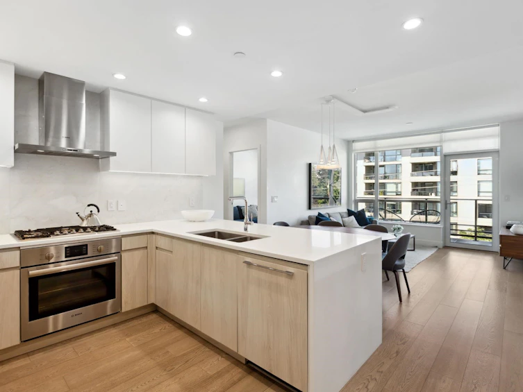 502-177 W 3rd Street, North Vancouver, BC, V7M 0G5 - 4