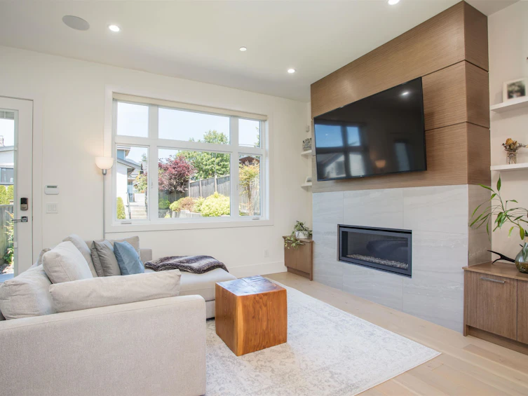 332 E 8th Street, North Vancouver, BC, V7L 1Z3 - 9