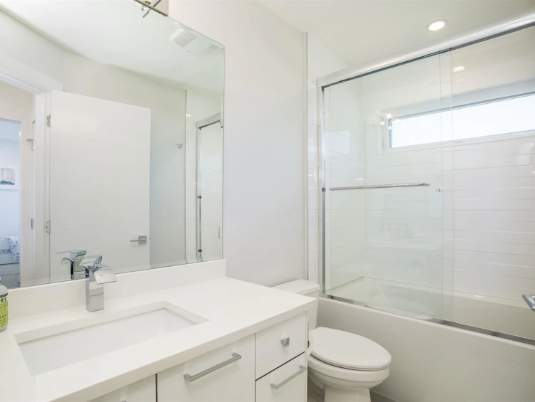 332 E 8th Street, North Vancouver, BC, V7L 1Z3 - 24
