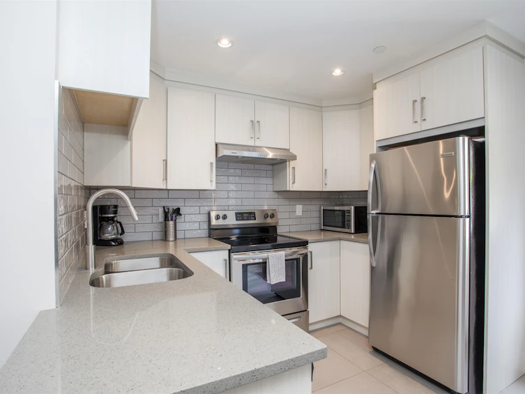 332 E 8th Street, North Vancouver, BC, V7L 1Z3 - 30