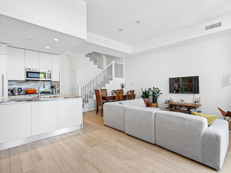 2063 West 10th Avenue, Vancouver, BC, V6J 0H1 - 3