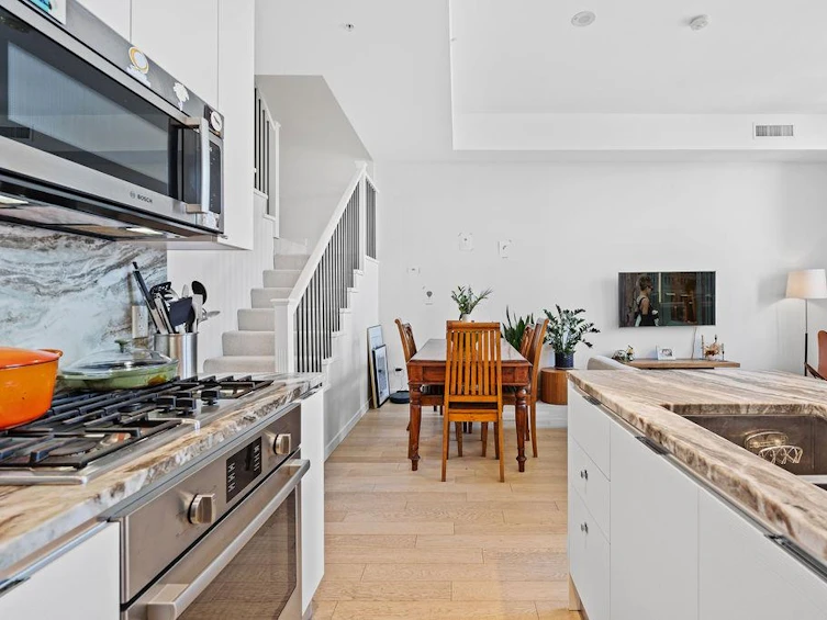 2063 West 10th Avenue, Vancouver, BC, V6J 0H1 - 11