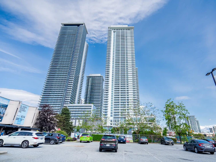 1401-3833 Evergreen Place, Burnaby, BC, V3J 0M2 - 3