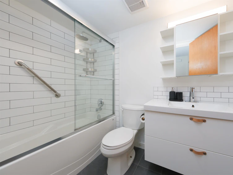 412-555 West 28th Street, North Vancouver, BC, V7N 2J7 - 18