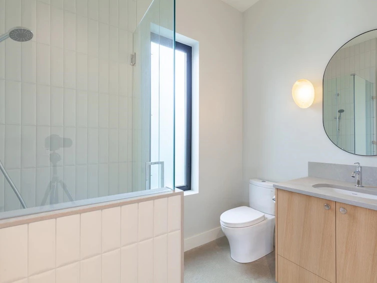3006 East 3rd Avenue, Vancouver, BC, V5M 1J1 - 14