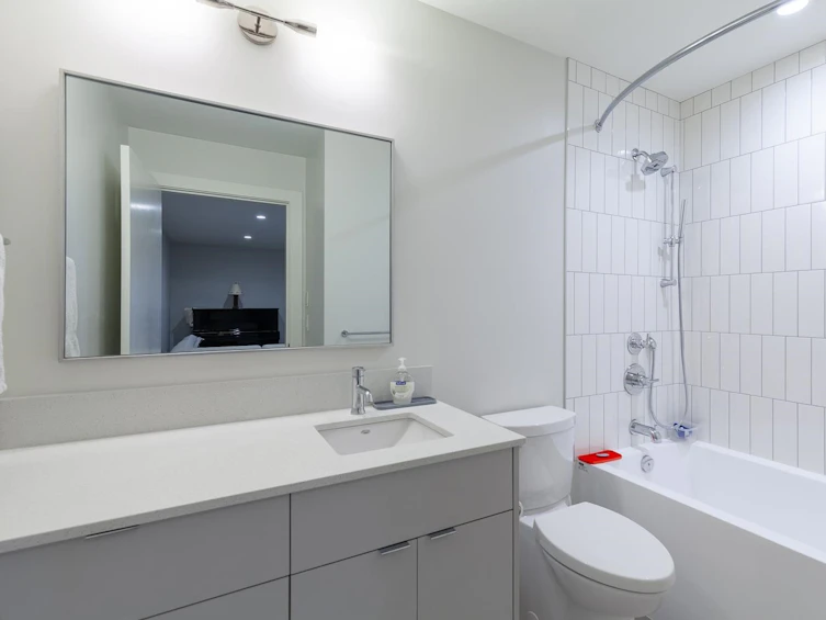 3006 East 3rd Avenue, Vancouver, BC, V5M 1J1 - 31